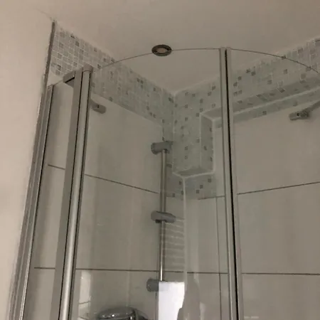 Apartment Zentral 1-7 Schlaf Plaetze S *
