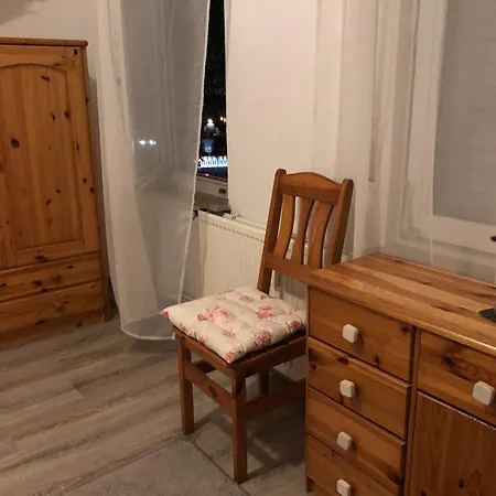 Zentral 1-7 Schlaf Plätze S * Siegen