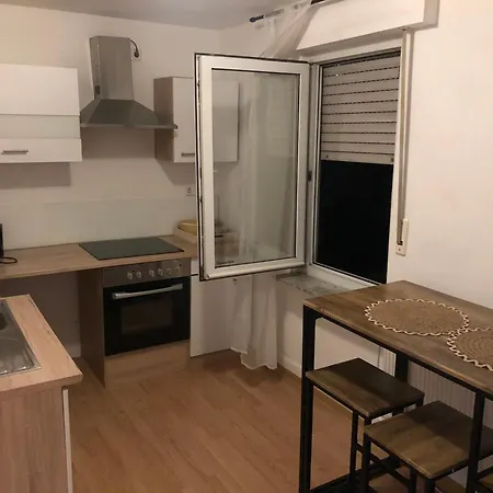 Apartment Zentral 1-7 Schlaf Plaetze S